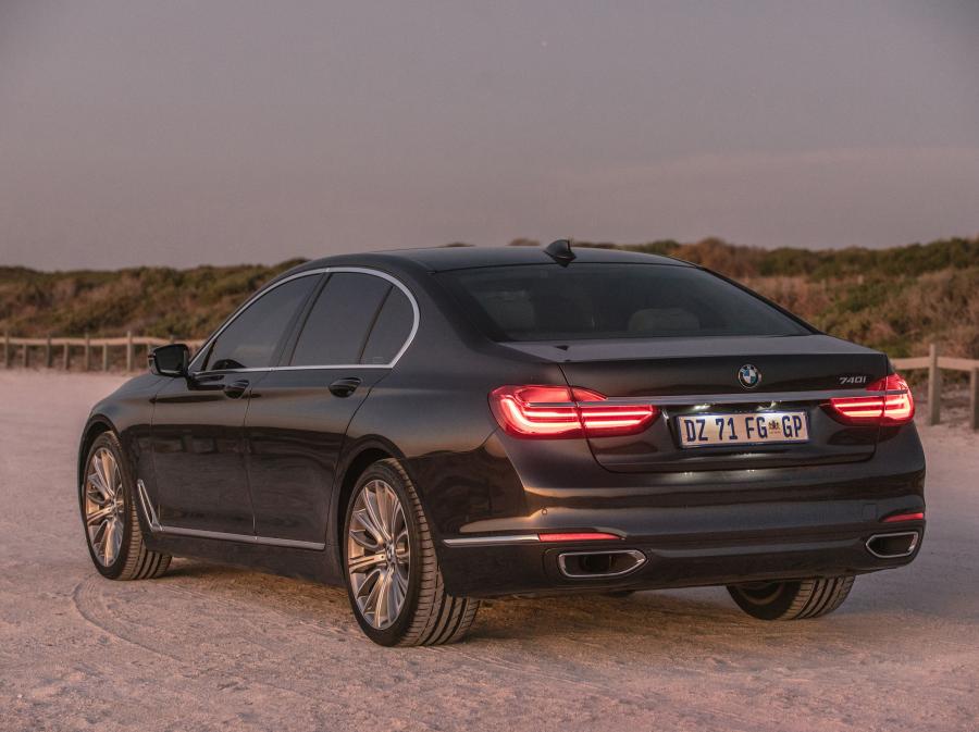  BMW 740i 2016 года  (ZA) (фото 6 из 30)